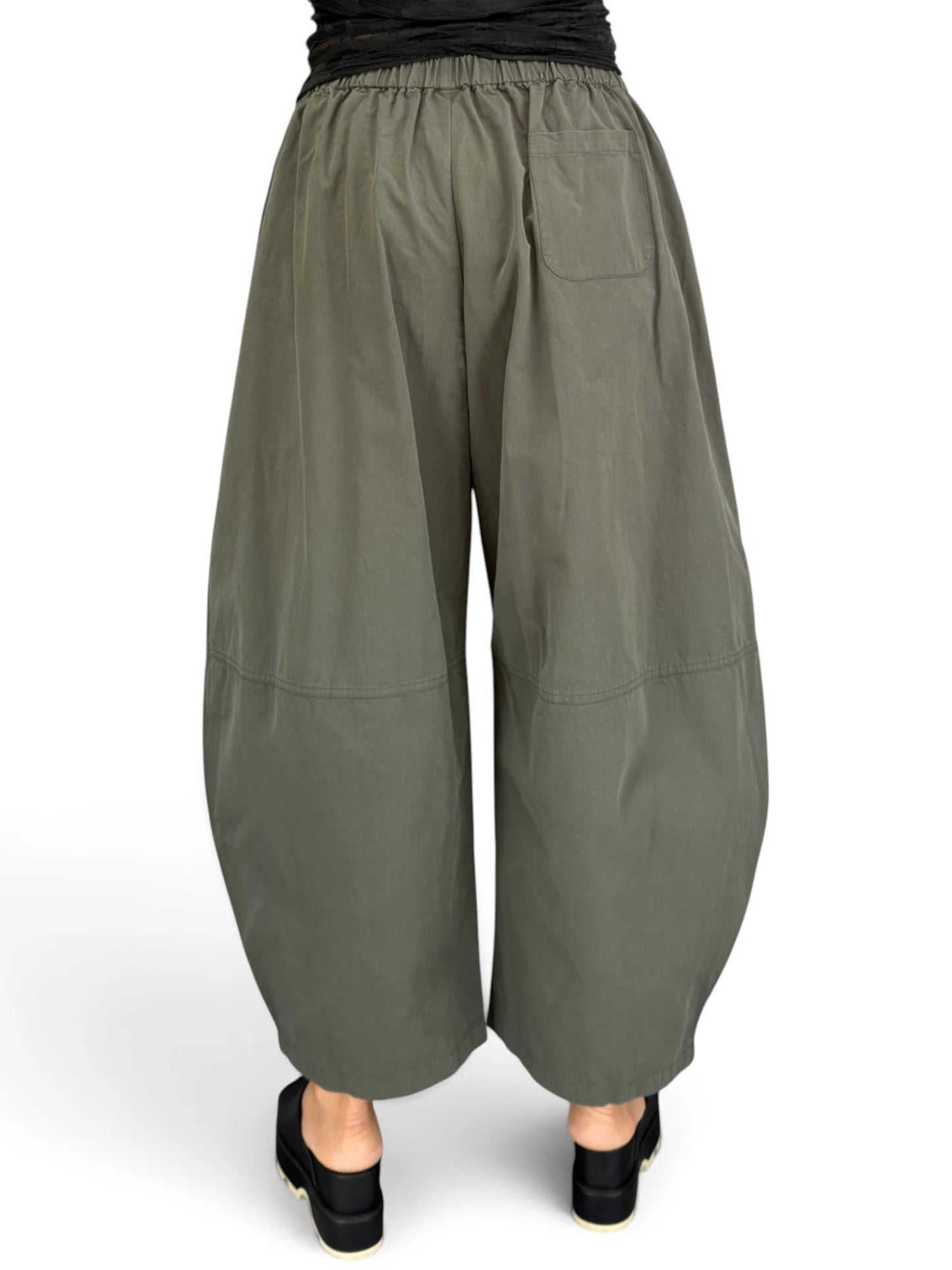 BELLA BLUE - Cotton Barrel Pants