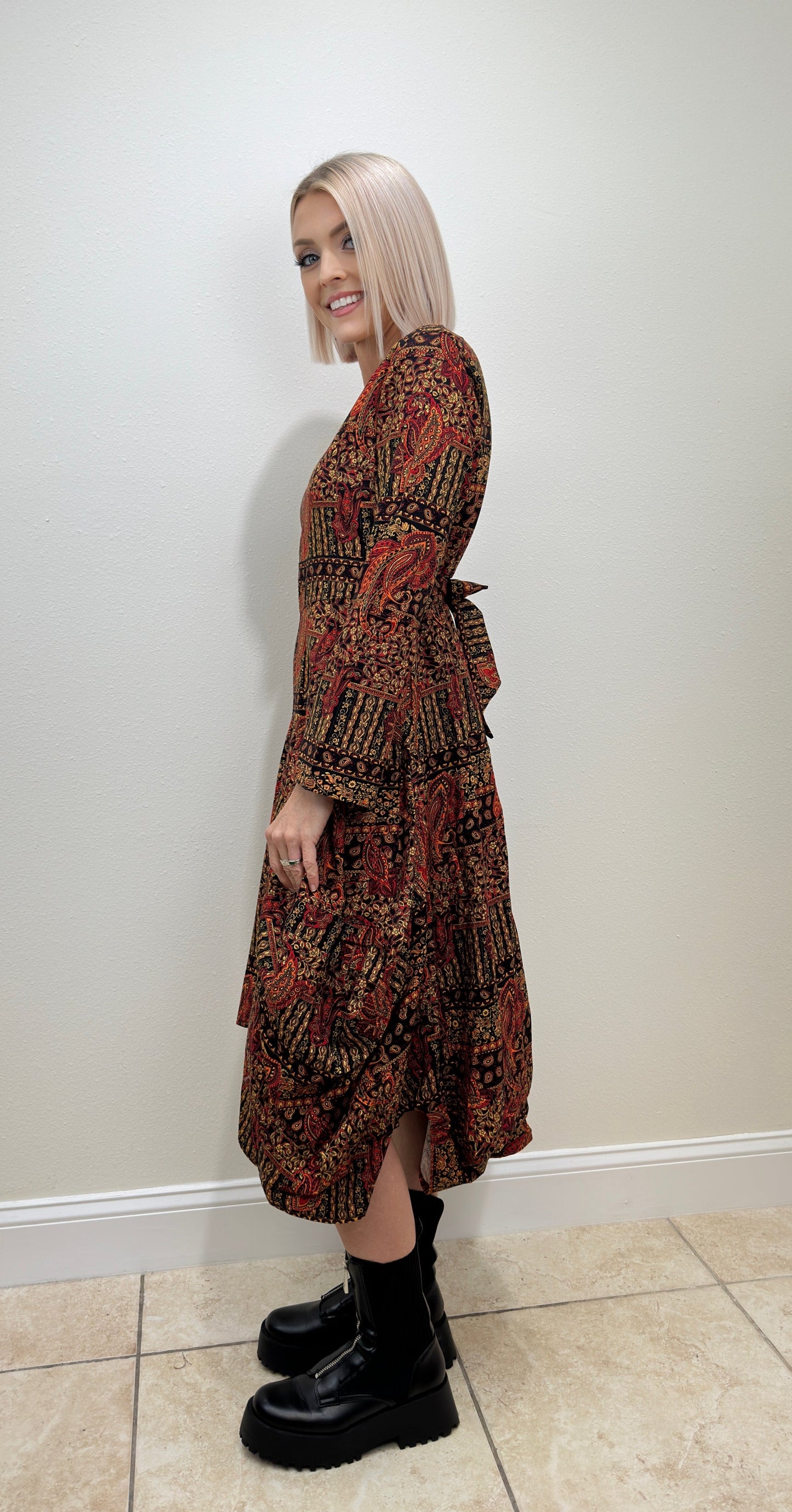 Black Artuk V Neckline Long Sleeve Dress