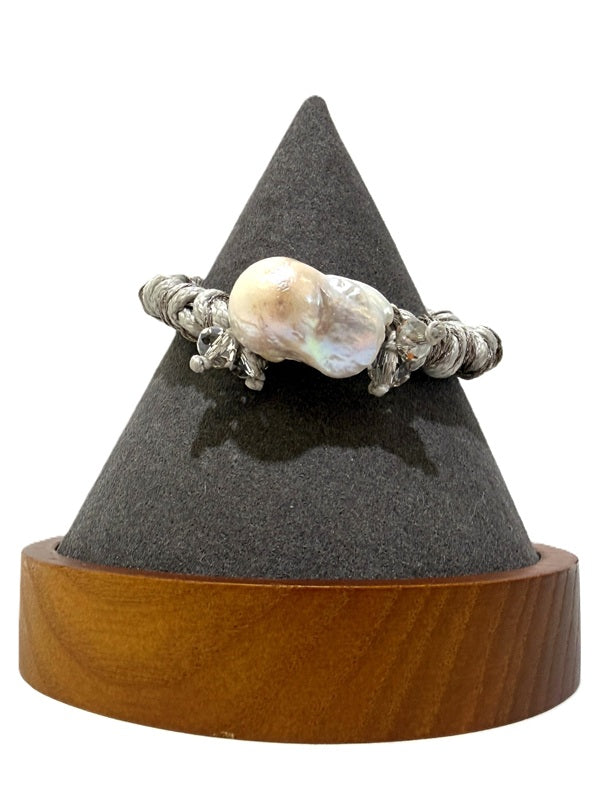 Bijoux Envie Jewelry- Handmade Freshwater Pearl Bracelet