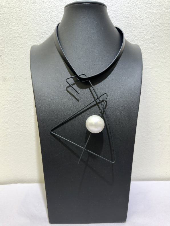 Samuel Coraux - Samuel Corals Big Pearl Necklace