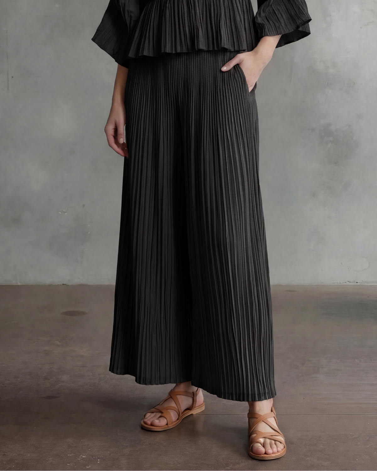 Ellyndale - Pleated Pants with Pockets
