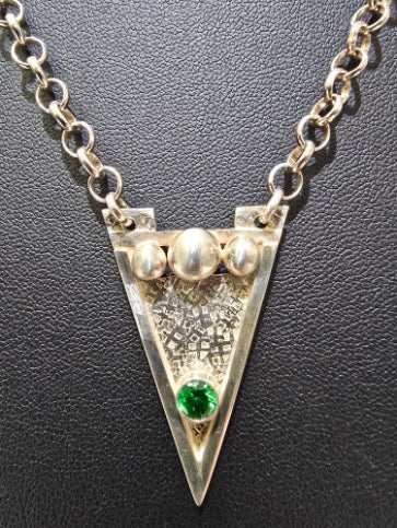 Dona Siebler - Green Point Pendant Necklace
