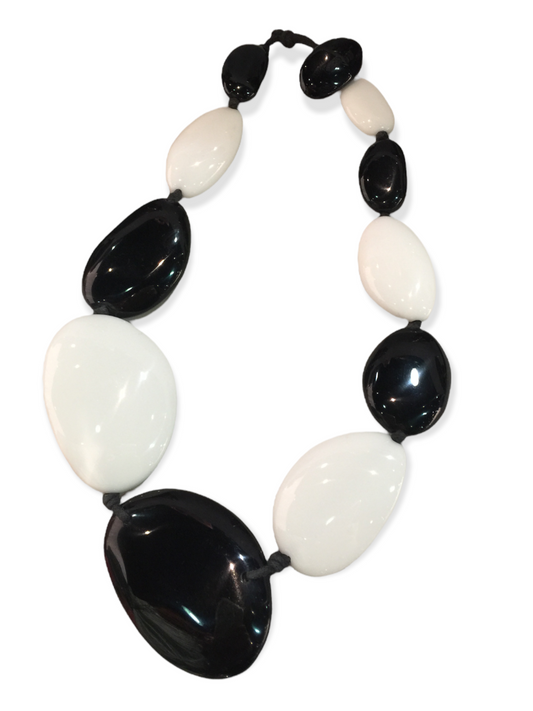 Atelier 1701 - Black/White Chunky Necklace