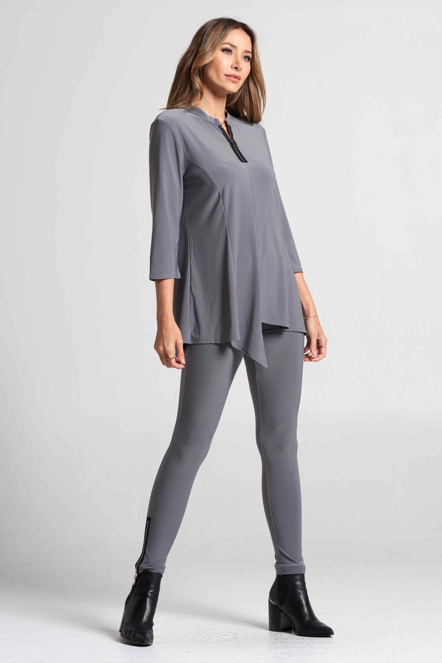 Focus by JJ - Zip Front Top