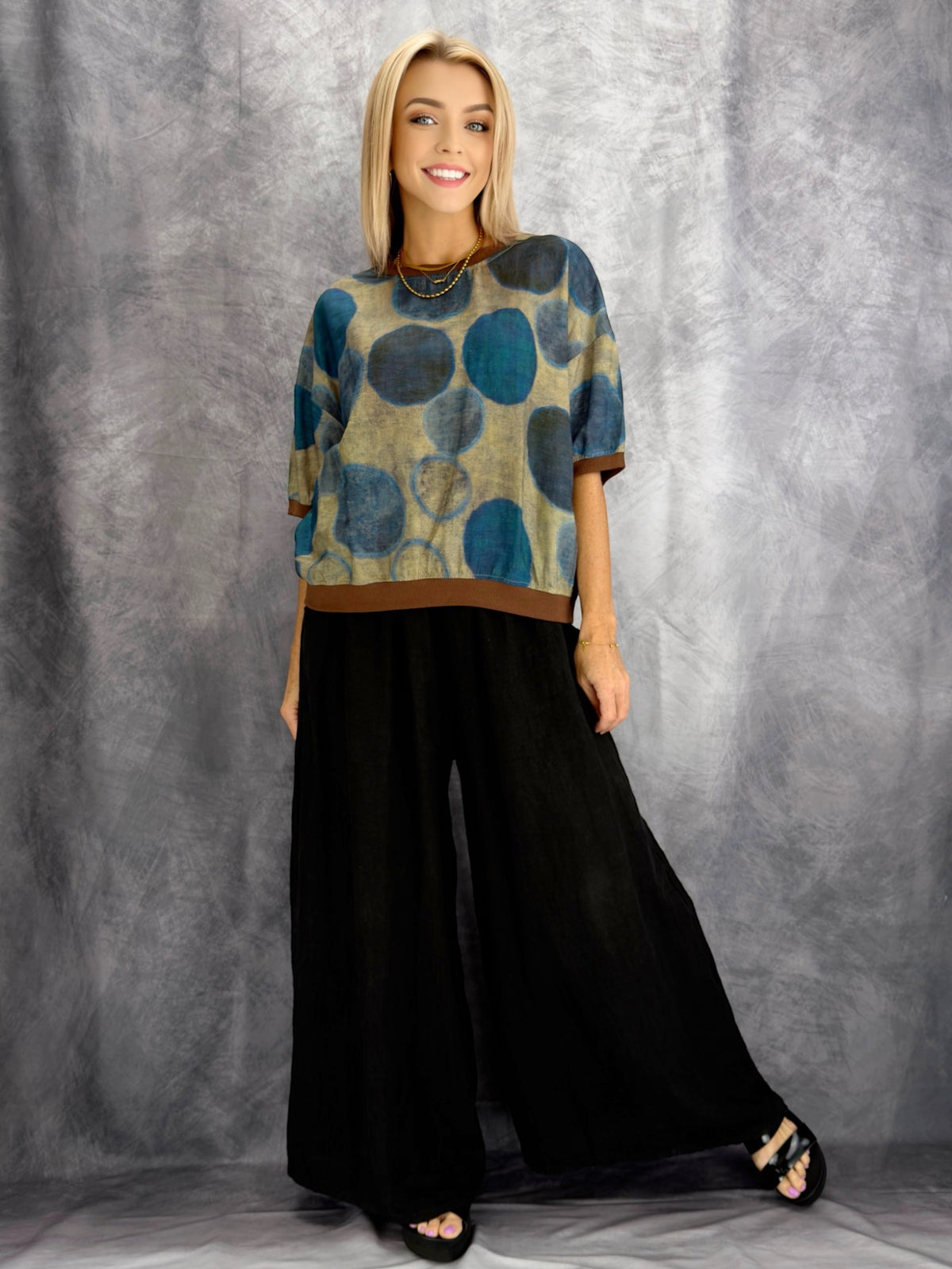 Earth & Loom- Blue Circles Linen Knit-Trim Top