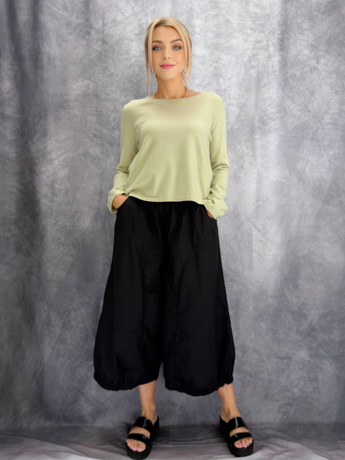 La Miel - Rolled Hem Side Button Top/Pistachio