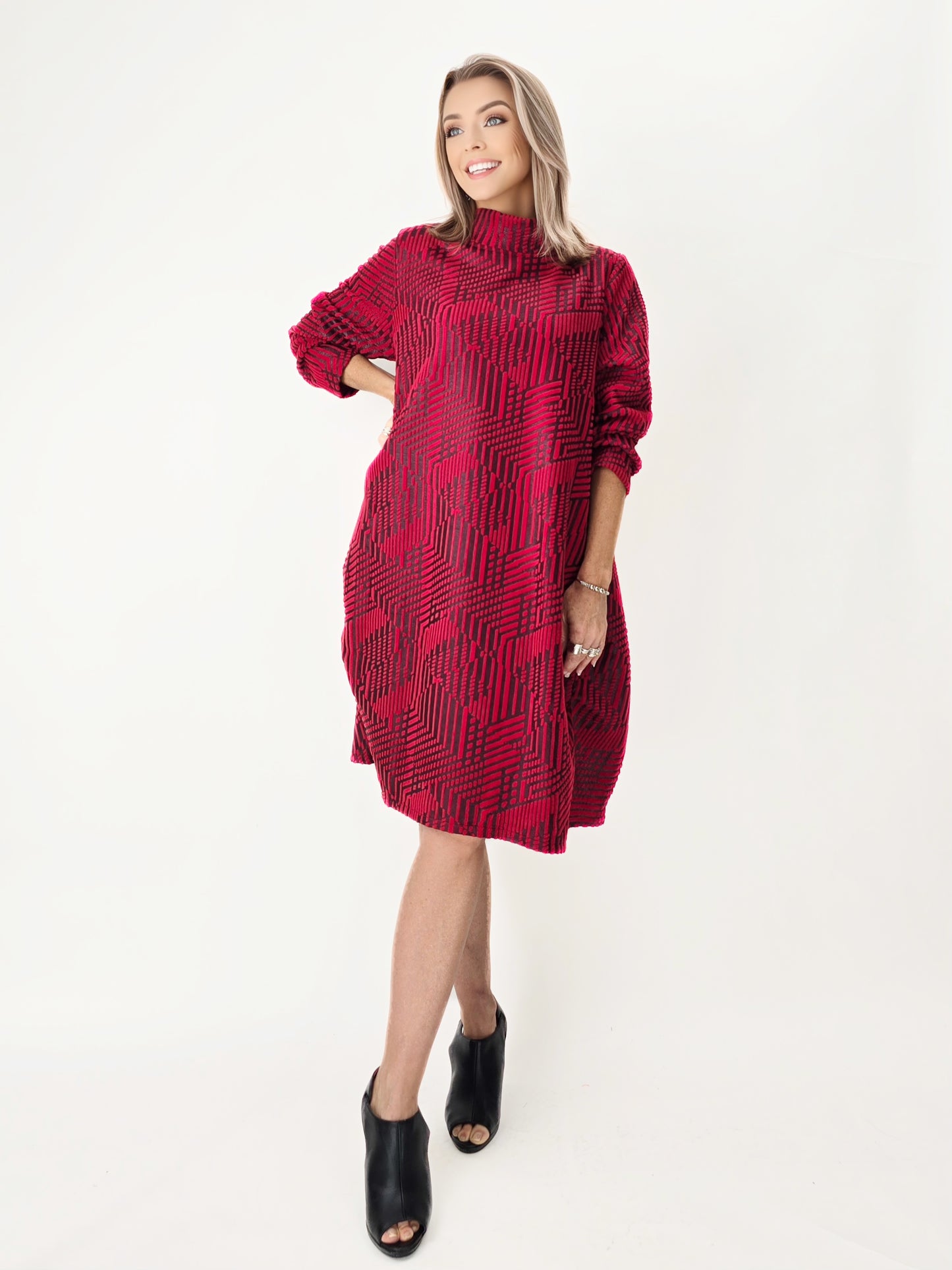Raksa- Geo-Textured Mock Neck Tunic Dress – Red