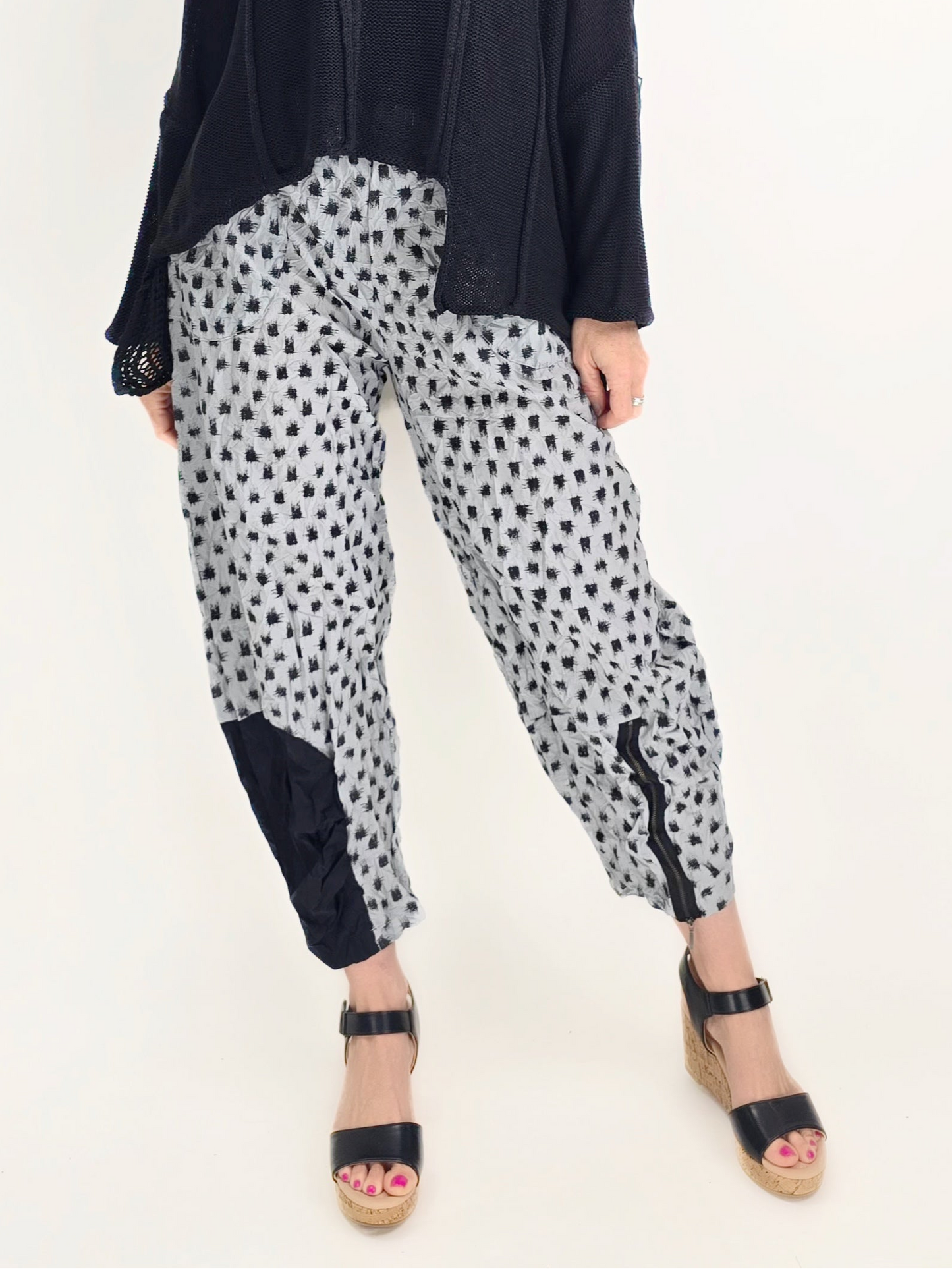 Chalet et Ceci- Pippa Pant