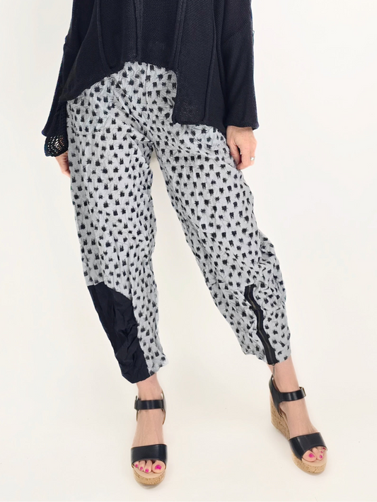 Chalet et Ceci- Pippa Pant