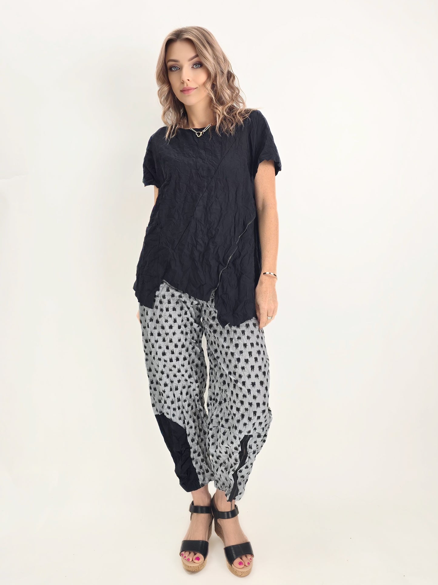 Chalet et Ceci- Pippa Pant