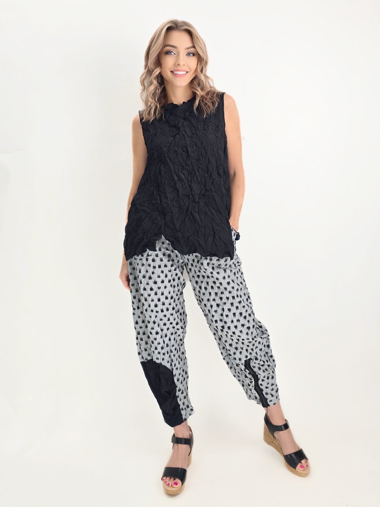 Chalet et Ceci- Pippa Pant