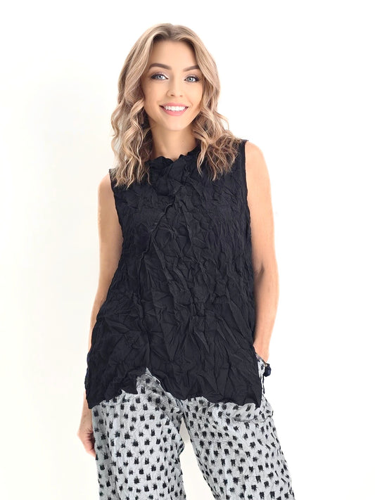 Chalet et Ceci- Levana Tank