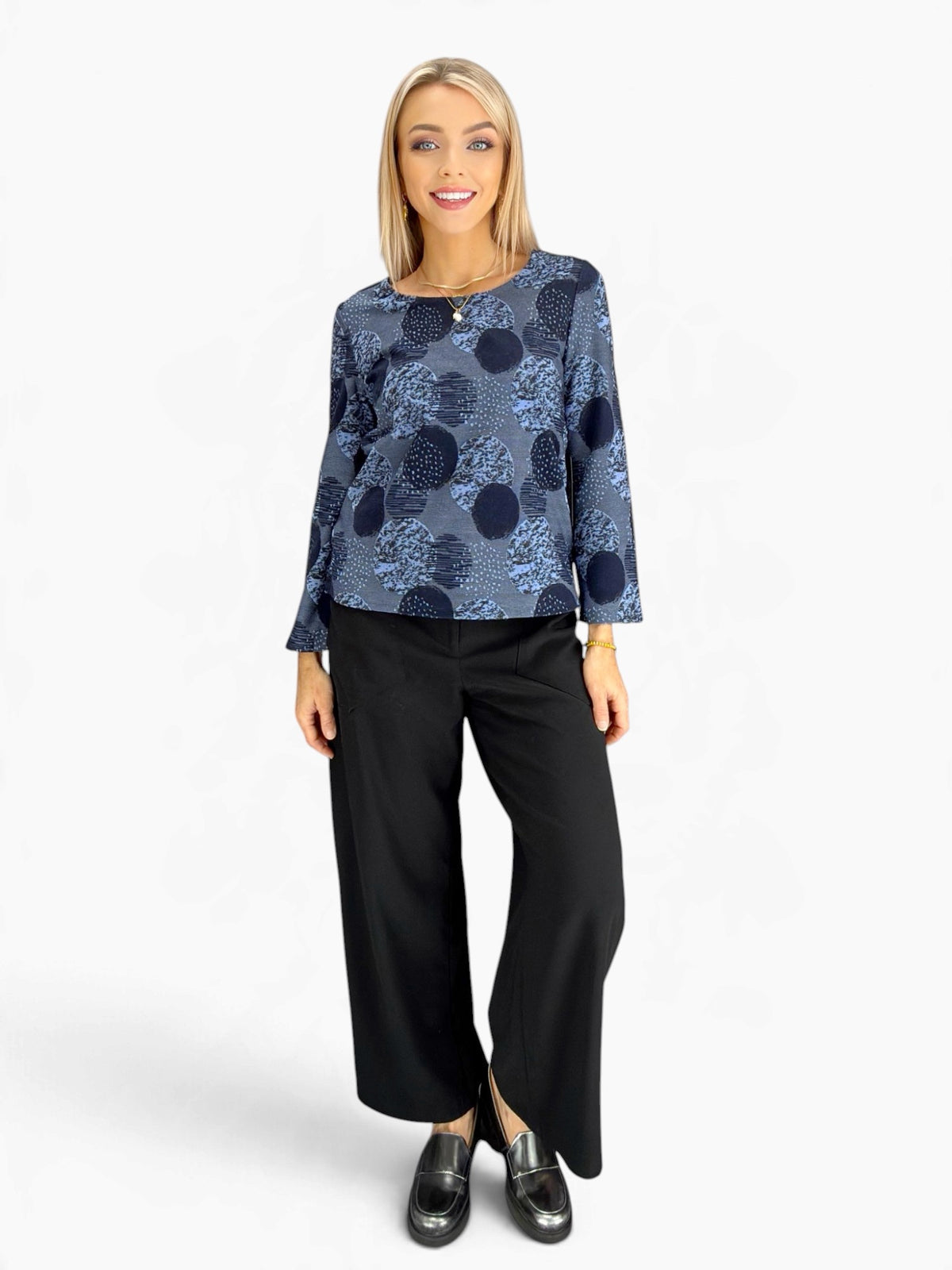 Olivia- Spotlight Knit Travel Tee