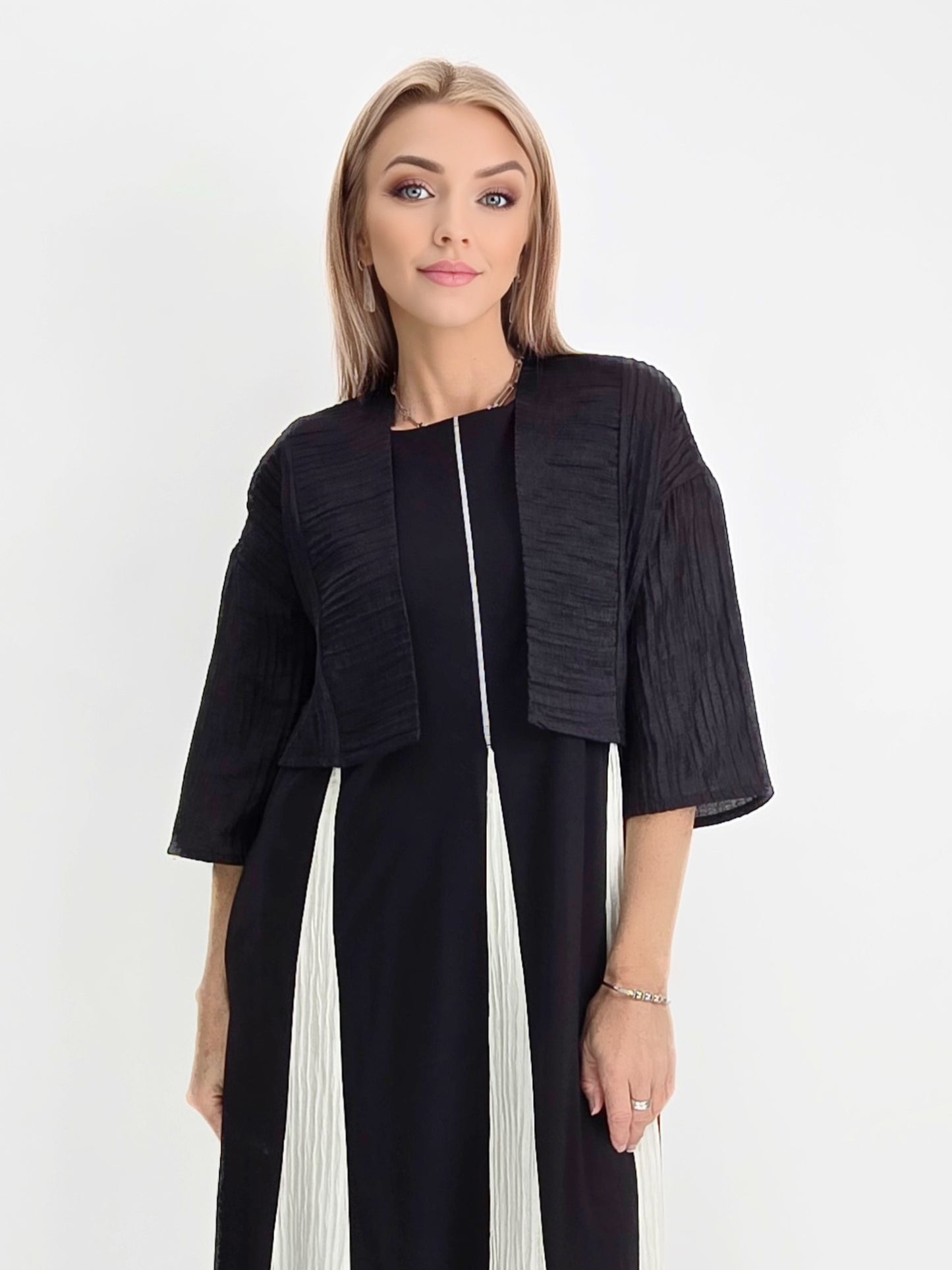 Ozai N Ku- Pleated Crop Cardigan/ Black