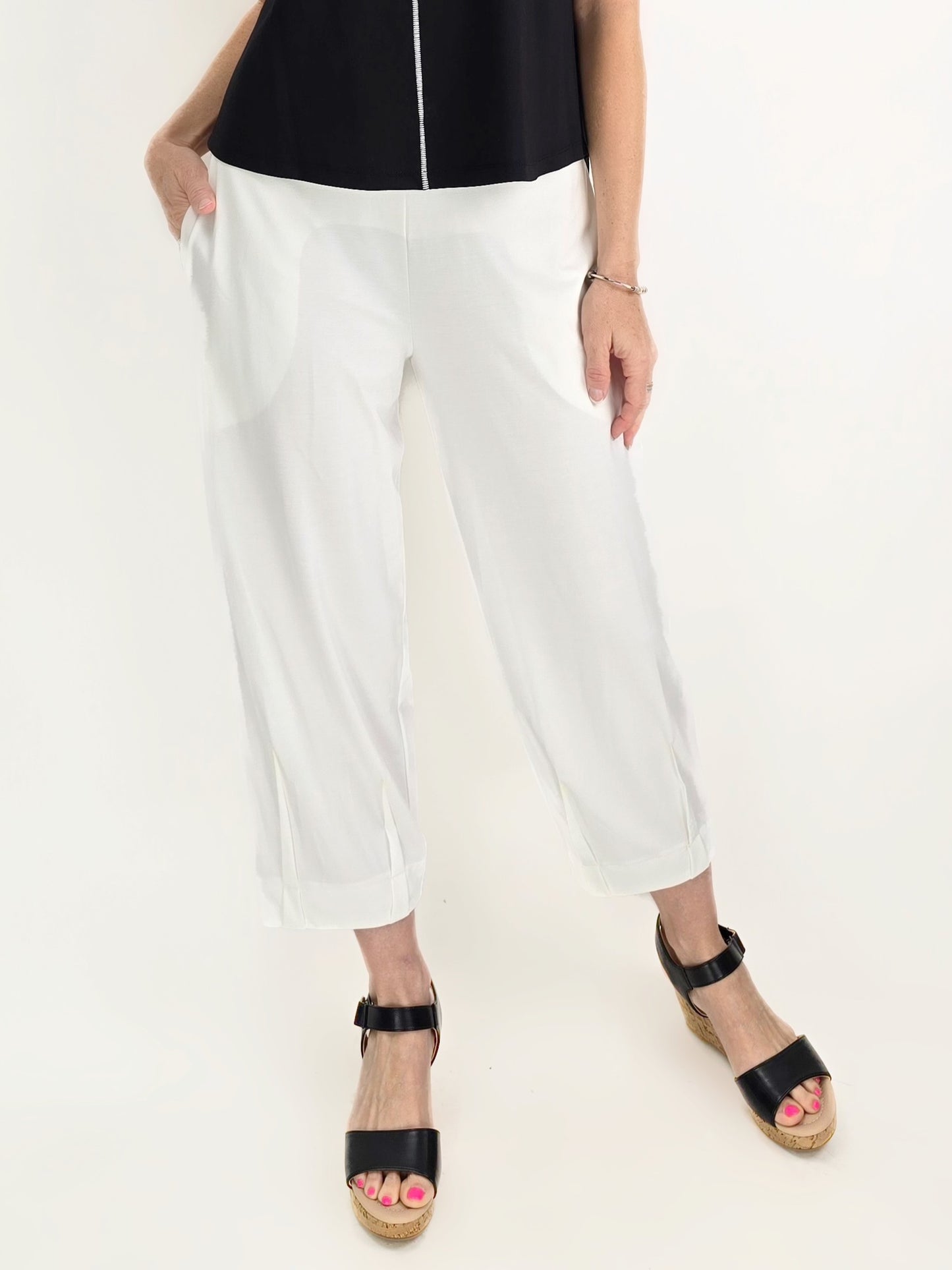 Ozai N Ku- Ivory Pull-on Pants