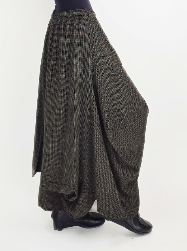 Dress to Kill- Big Pocket Skirt