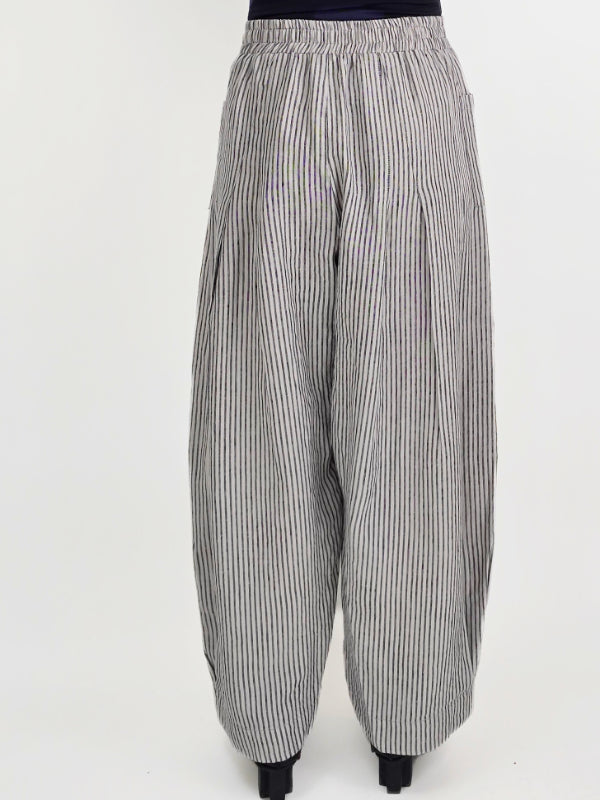 Dress to Kill - 2 Pocket Banded Pant/ Grey Stripe