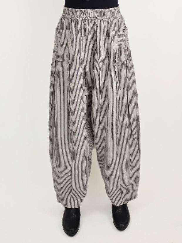 Dress to Kill - 2 Pocket Banded Pant/ Grey Stripe