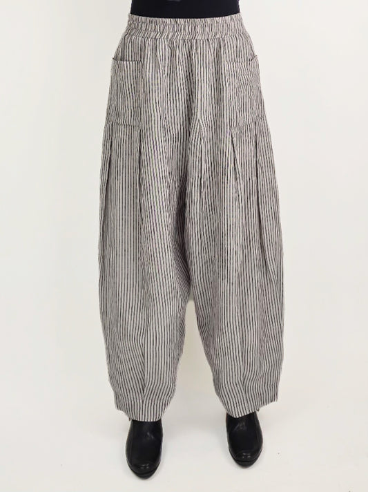 Dress to Kill - 2 Pocket Banded Pant/ Grey Stripe