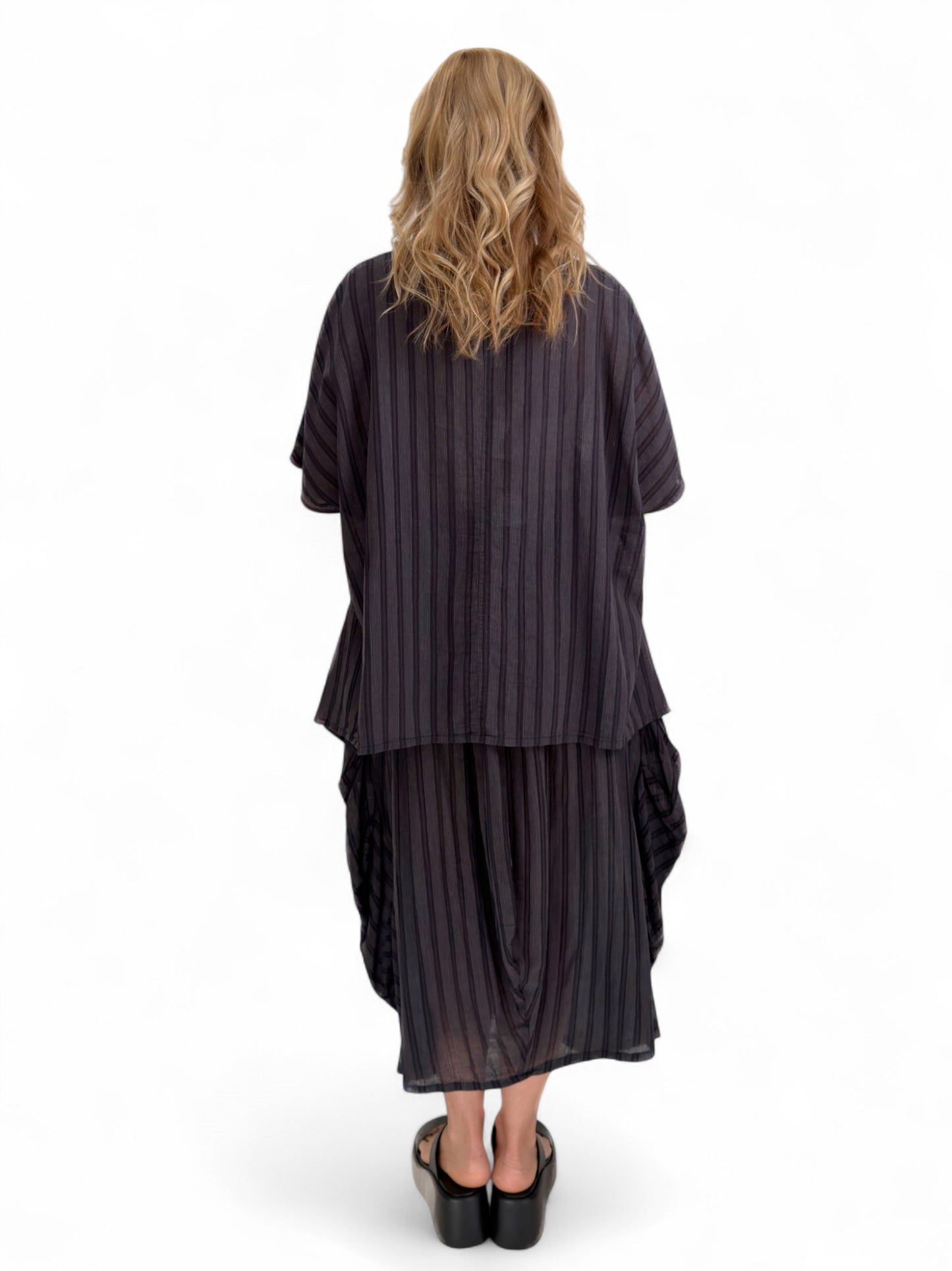 Dress to Kill- Side Tuck Skirt/ Black