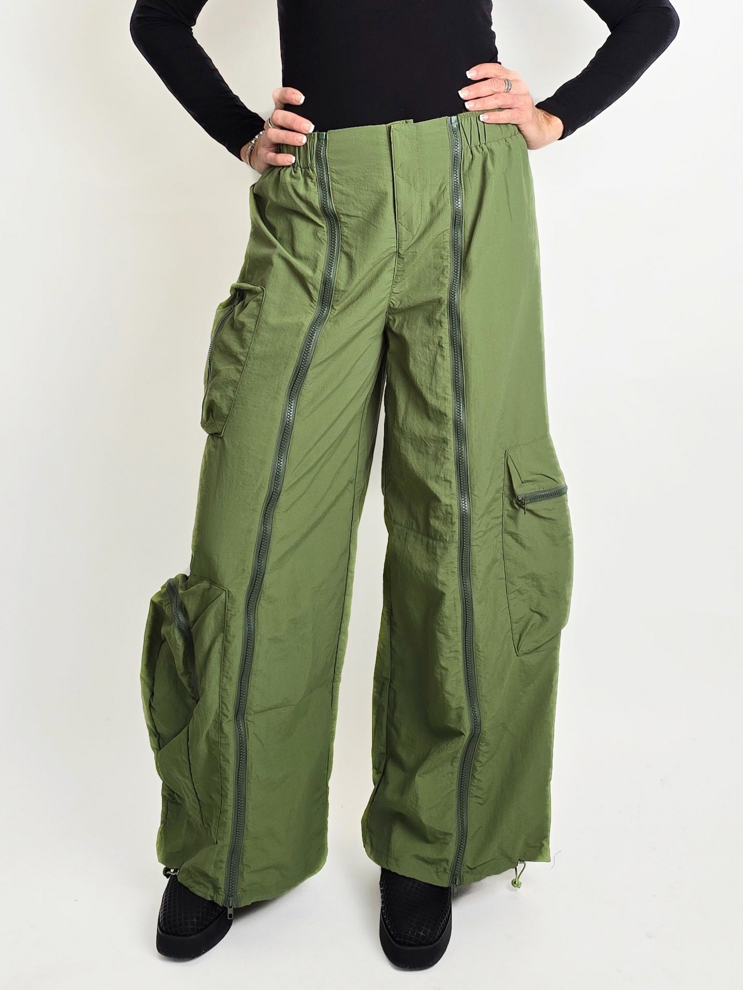 Signature 8 - Zipper Parachute Pant