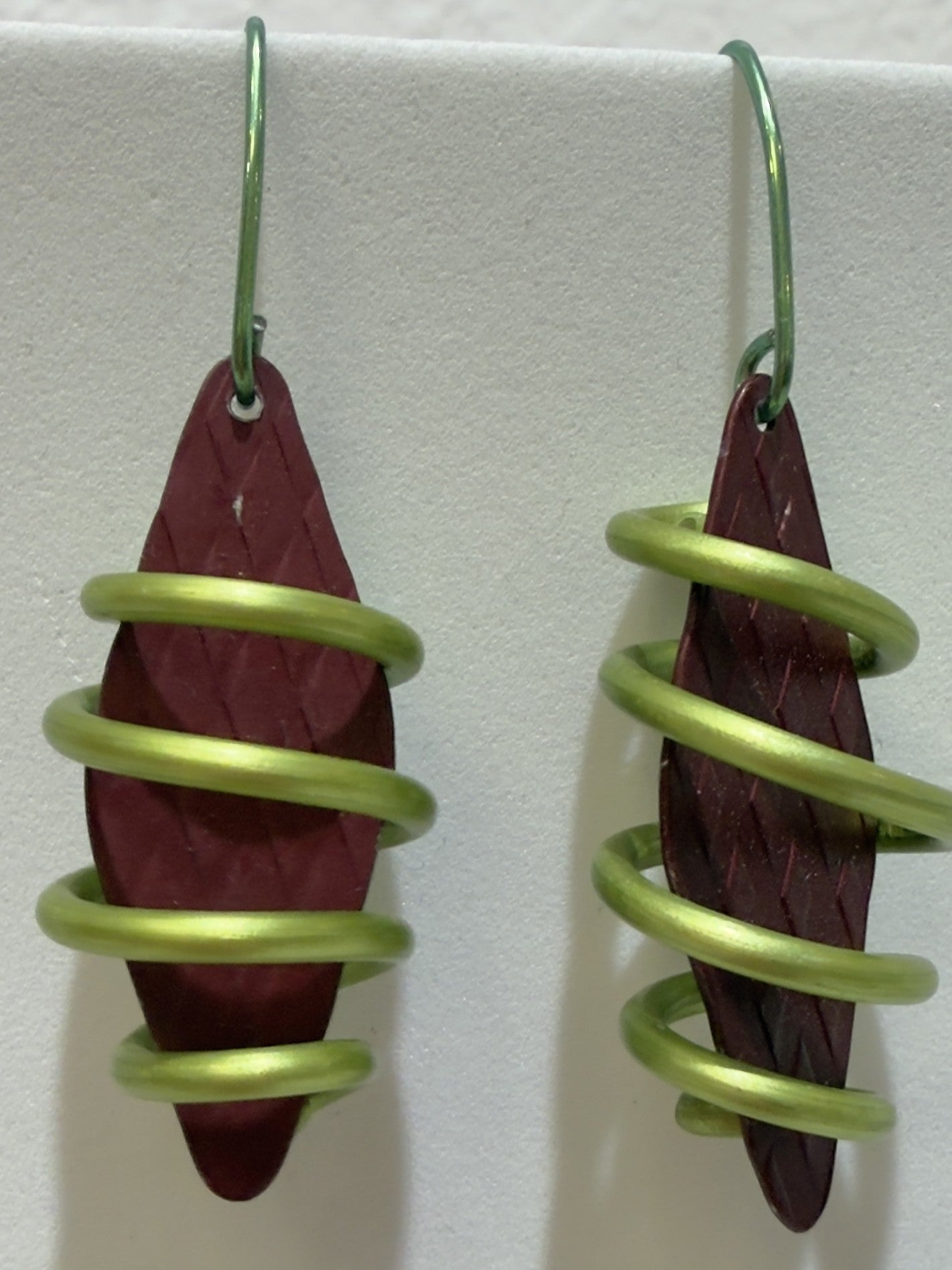 Q3 Art Inc. - Pod Earrings/ Lime/Red