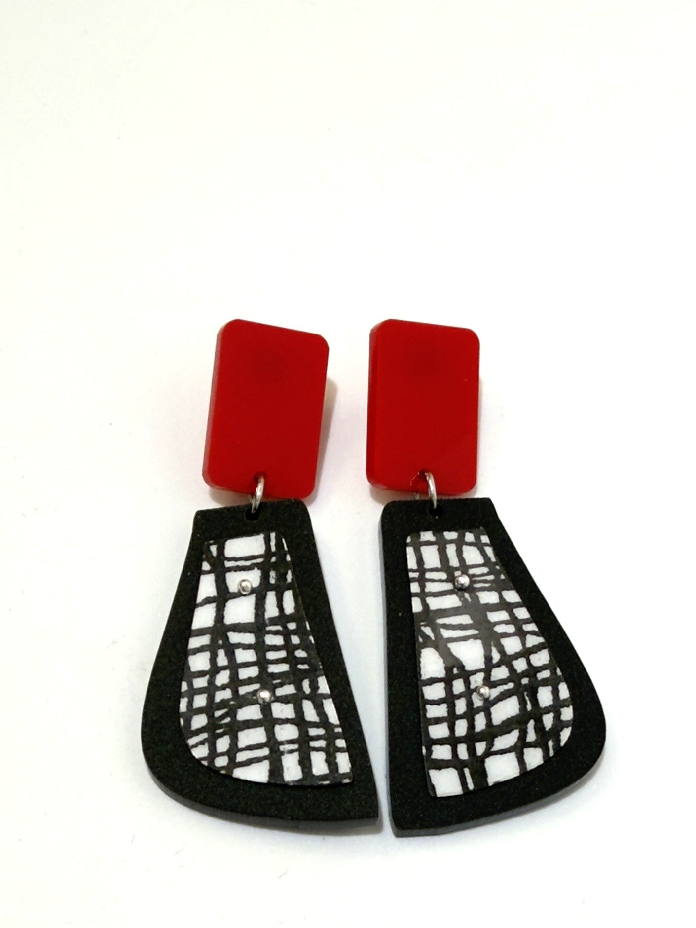 TAKARA Designs - ABSTRACT EARRINGS 7210