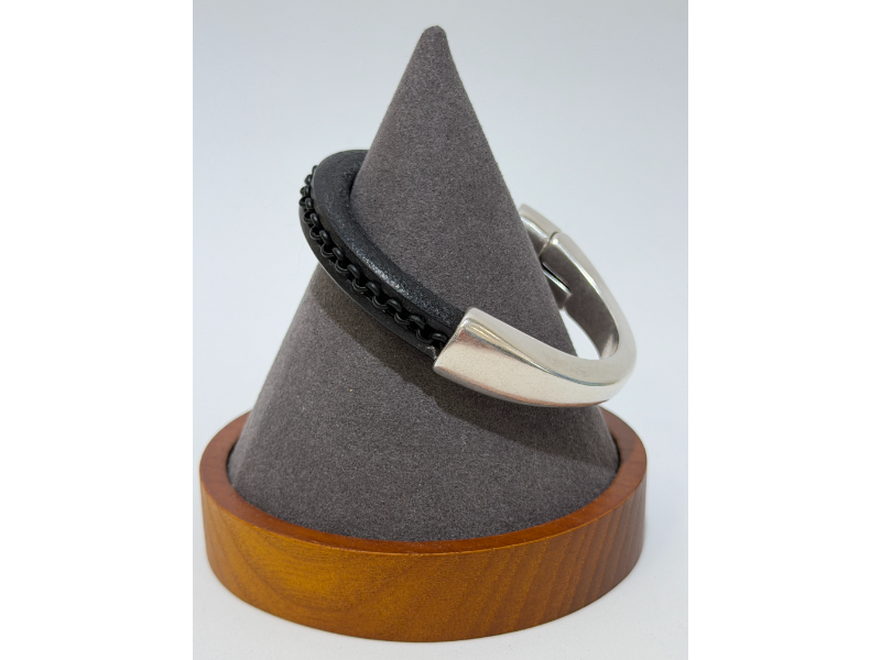 Detroit Wire Wear- Black Chain on Black Leather Arena Bracelet