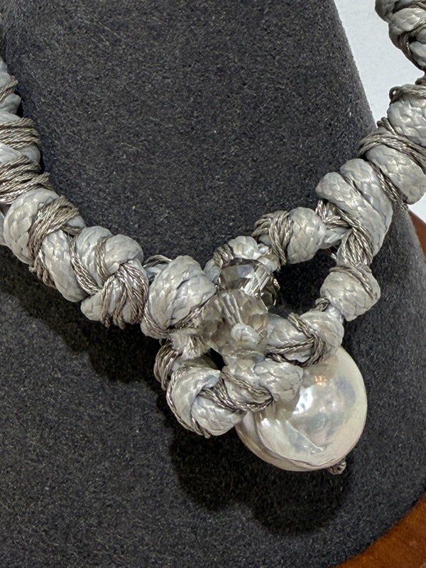 Bijoux Envie Jewelry- Handmade Freshwater Pearl Bracelet