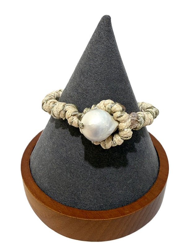 Bijoux Envie Jewelry- Handmade Freshwater Pearl Bracelet
