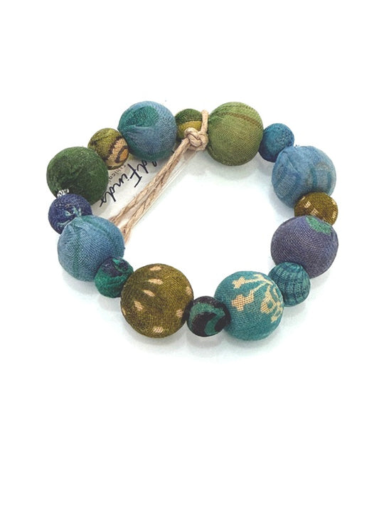 WorldFinds - Kantha Water Lilies Bracelet