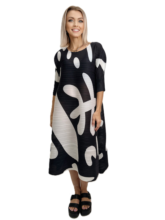 Mia Collection- Black/White Dress