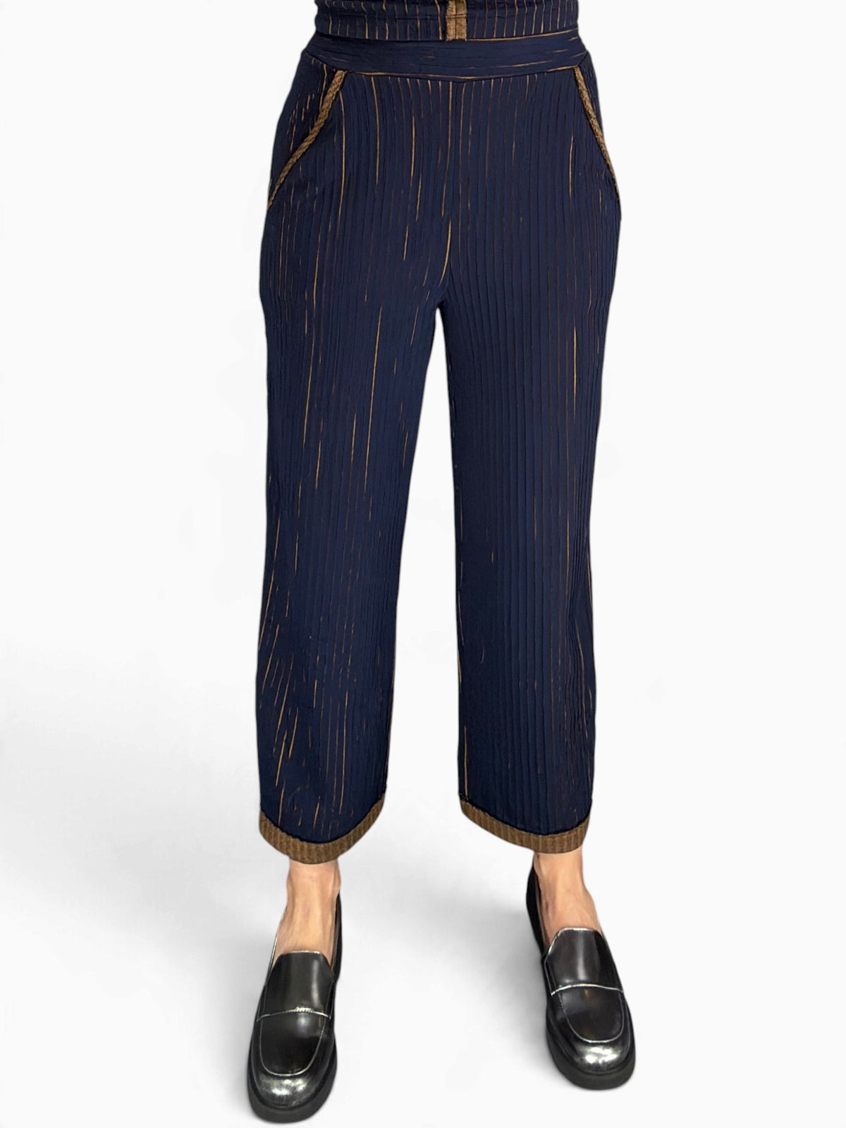 Ozai N Ku – Textured Pinstripe Knit Pants