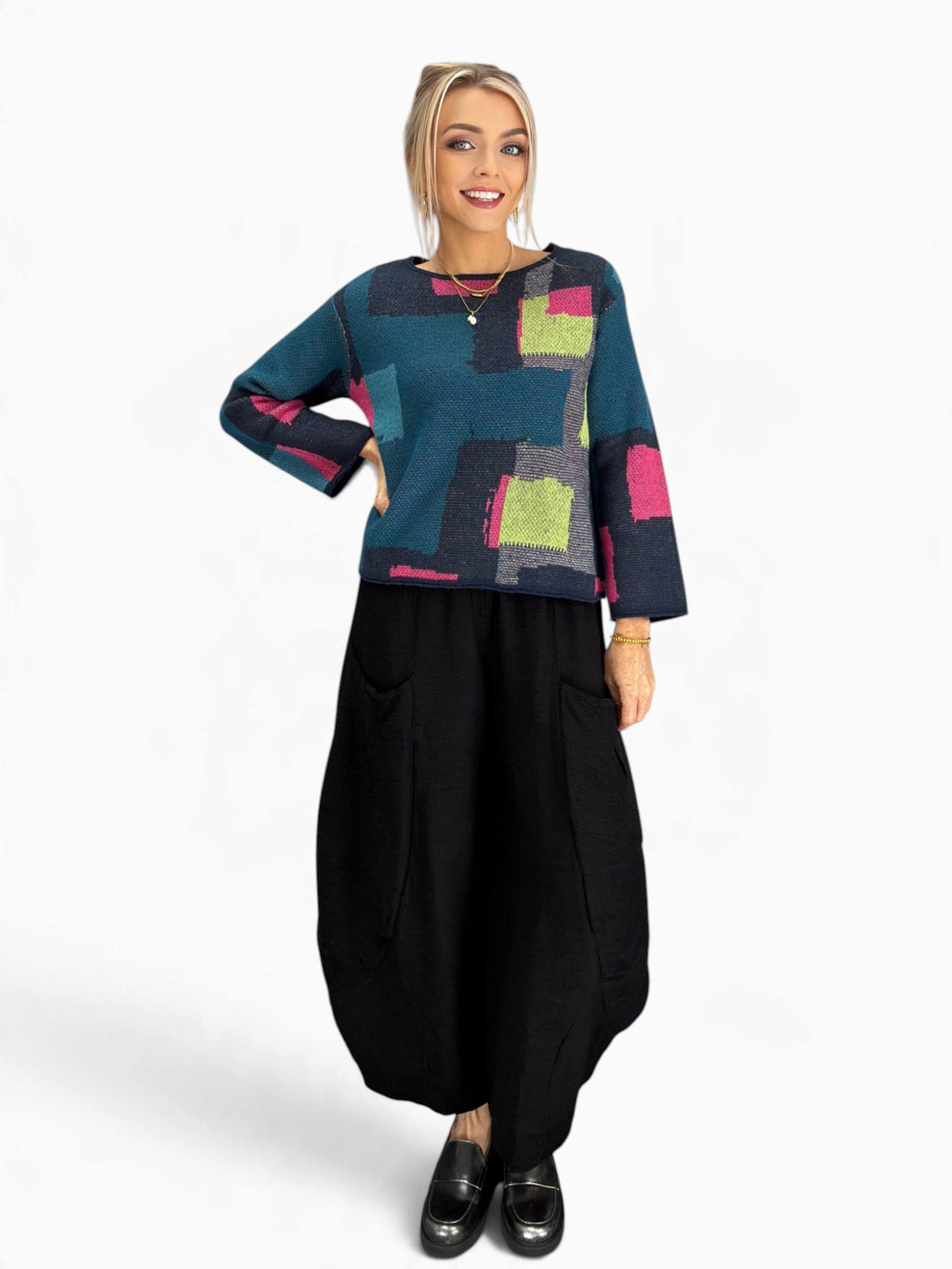 Olivia- Collage Swing Pullover Sweater