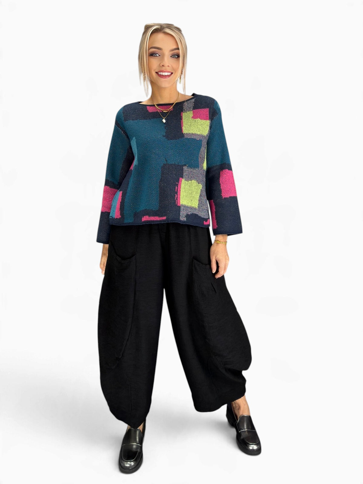 Olivia- Collage Swing Pullover Sweater