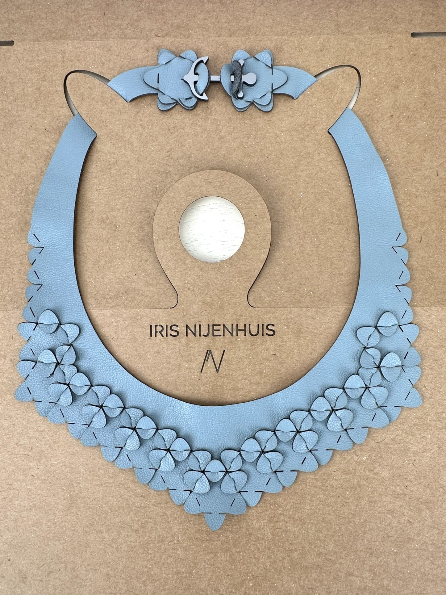 Iris Nijenhuis - The Basic Necklace/Ice Blue