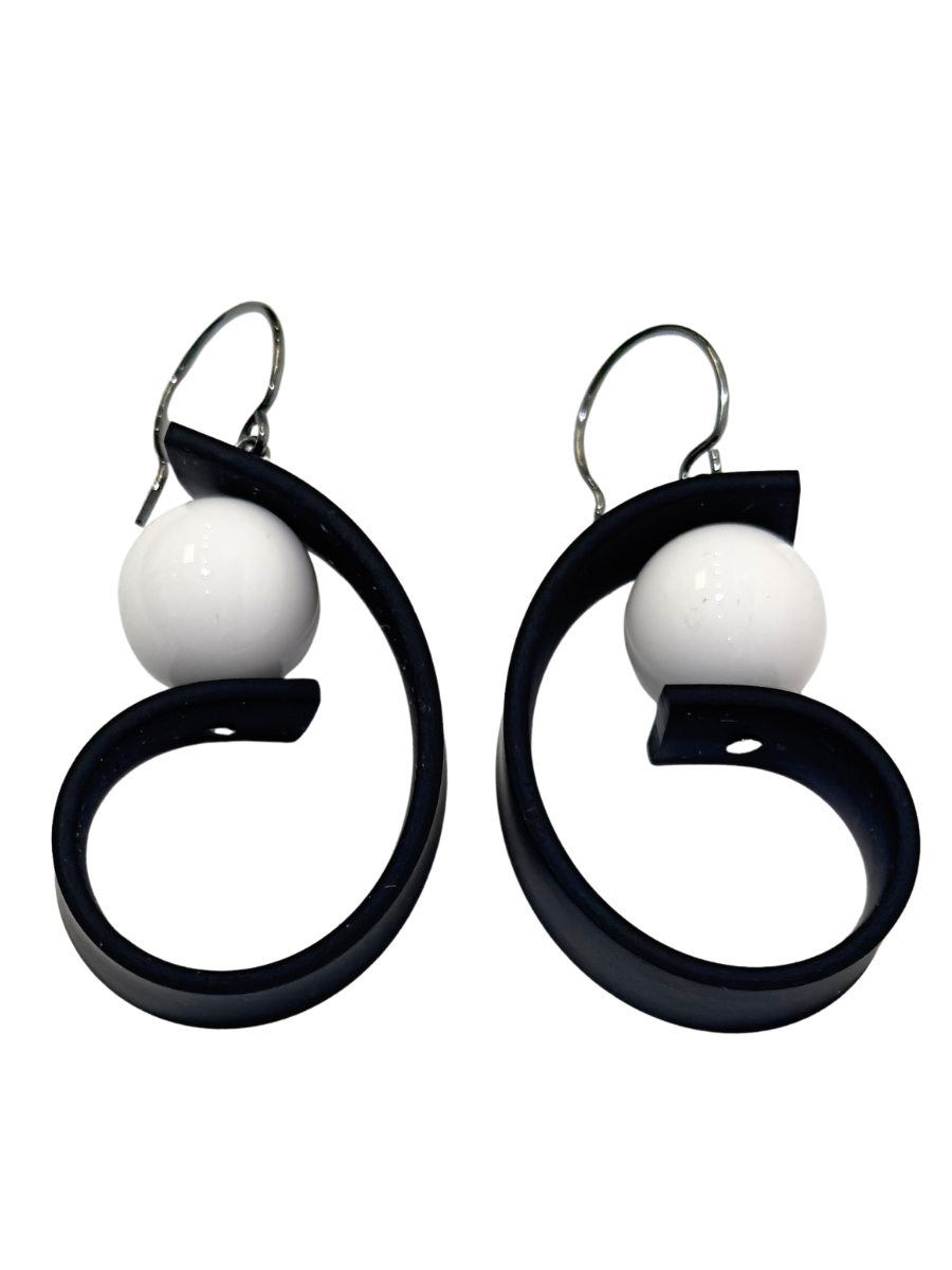 Samuel Coraux - Thinker Earrings: Black/white