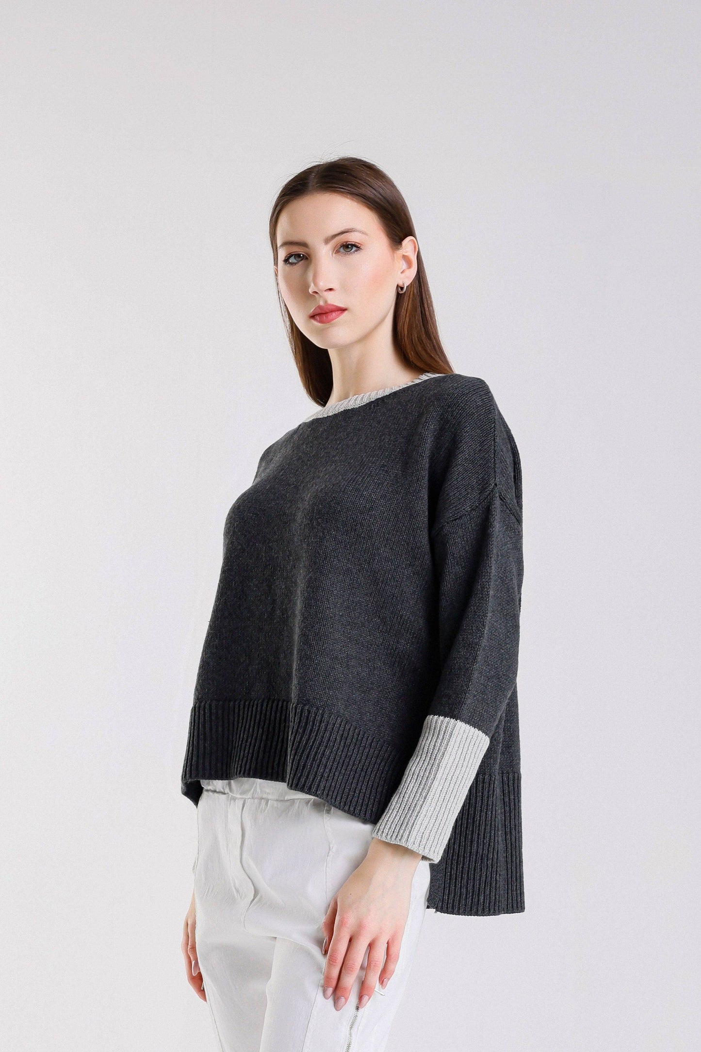 TINA Stephens- Lisbeth Contrast Neck Hi/Low Sweater